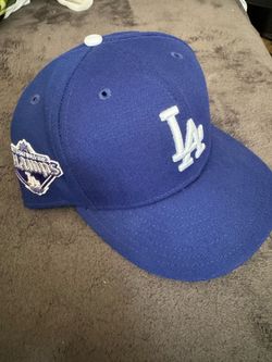 Los Angeles Dodgers Back to Back Champions Diamond Hat size 7 5/8