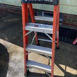 4 Foot Ladder 