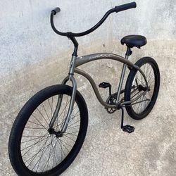 URBAN FIRMSTRONG BRUISER CRUISER BIKE