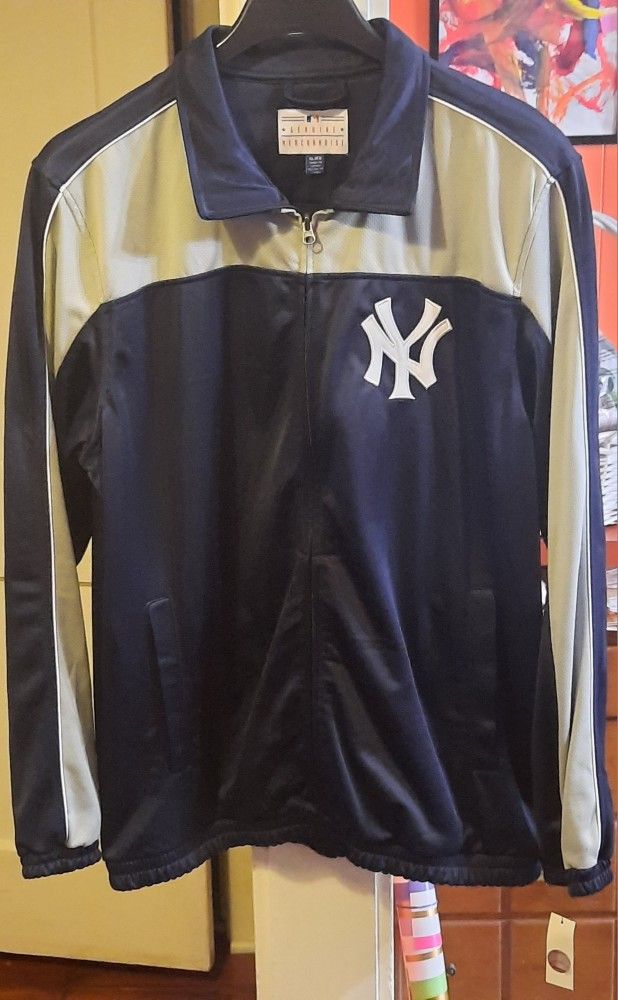 HIGH QUALITY New York Yankees Items