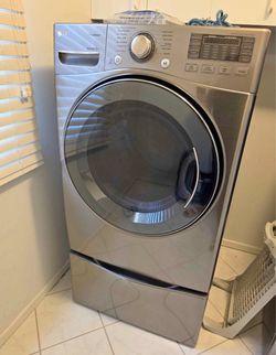 LG Extra Large Capacity Washer & Dryer