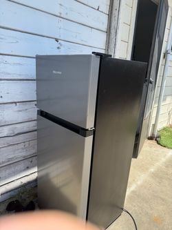 Mini fridge
