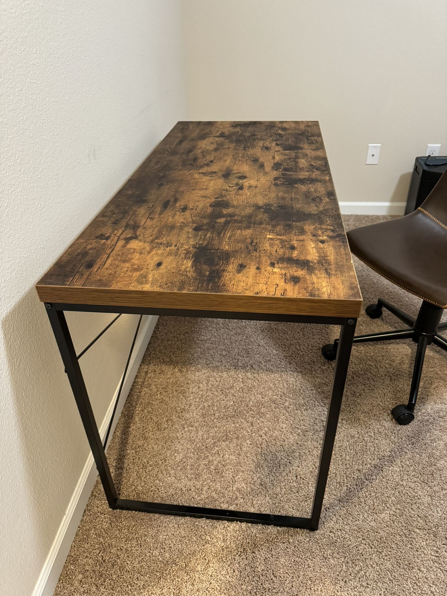 Desk & Chair