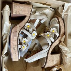 NEW Lucky Brand Daisy Nude Heels