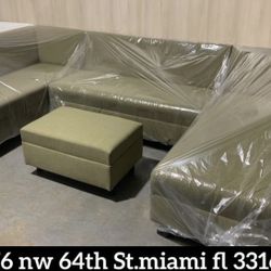  New. Sectional Sofa Brand New For Sale 