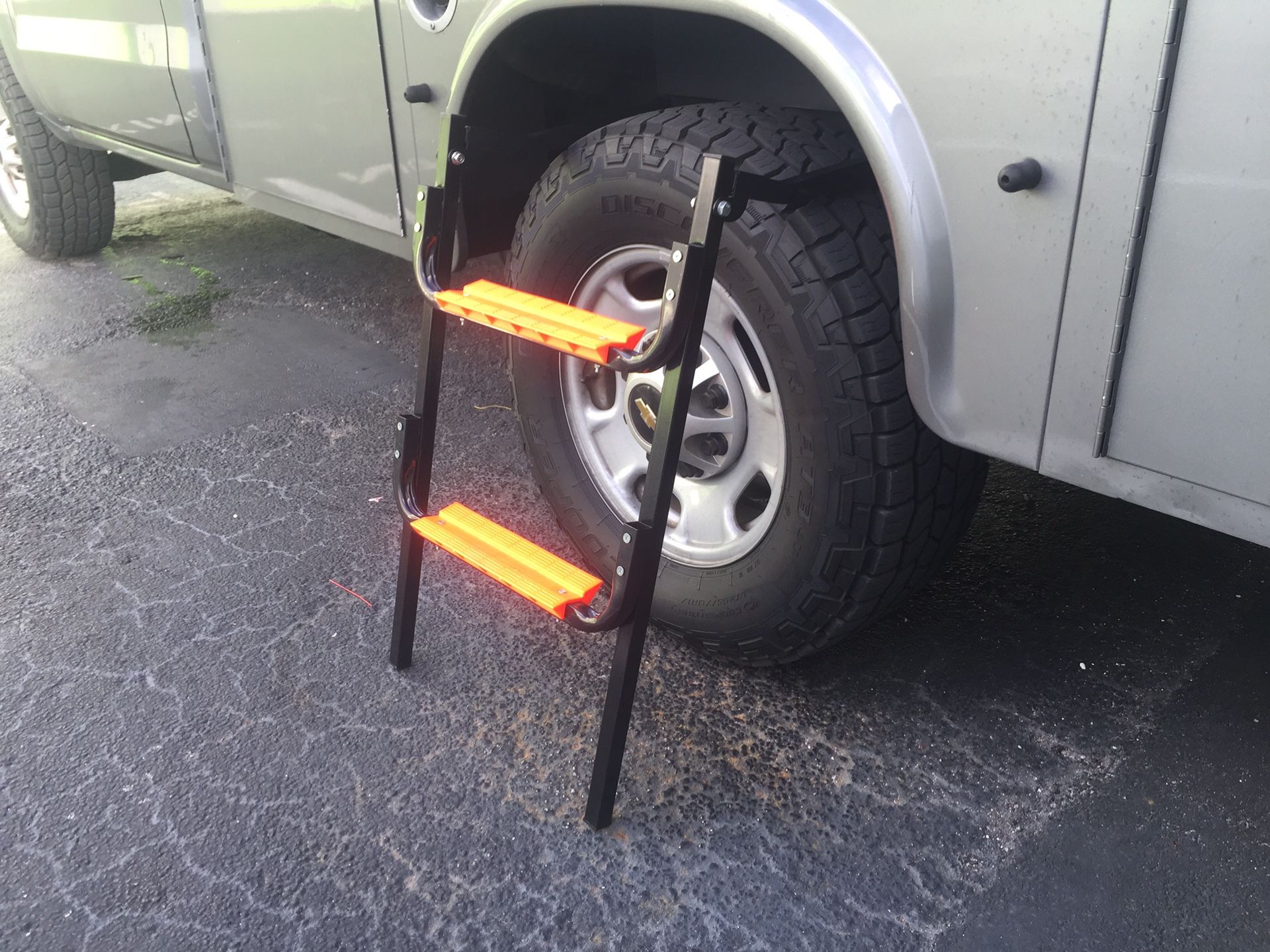 2 Step Tire Ladder Folding Fits Tire Width Up To 3O inch diameter