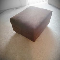 Darcy Ottoman