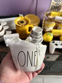 Rae Dunn Measuring cups Matte Finish