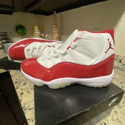 Retro Jordan 11 Red & White 