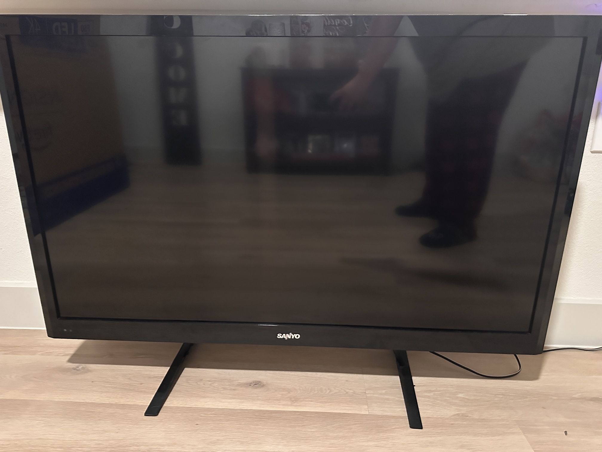 50” TV
