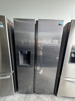 Refrigerator Black Stainless 