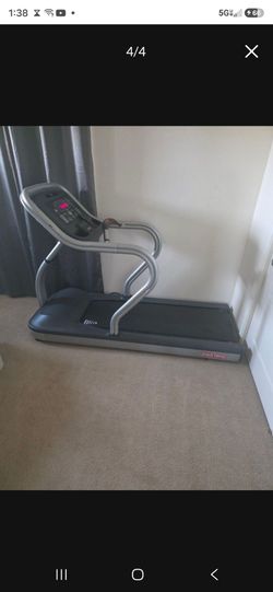 Star Trac Commercial Use Treadmill For Sale