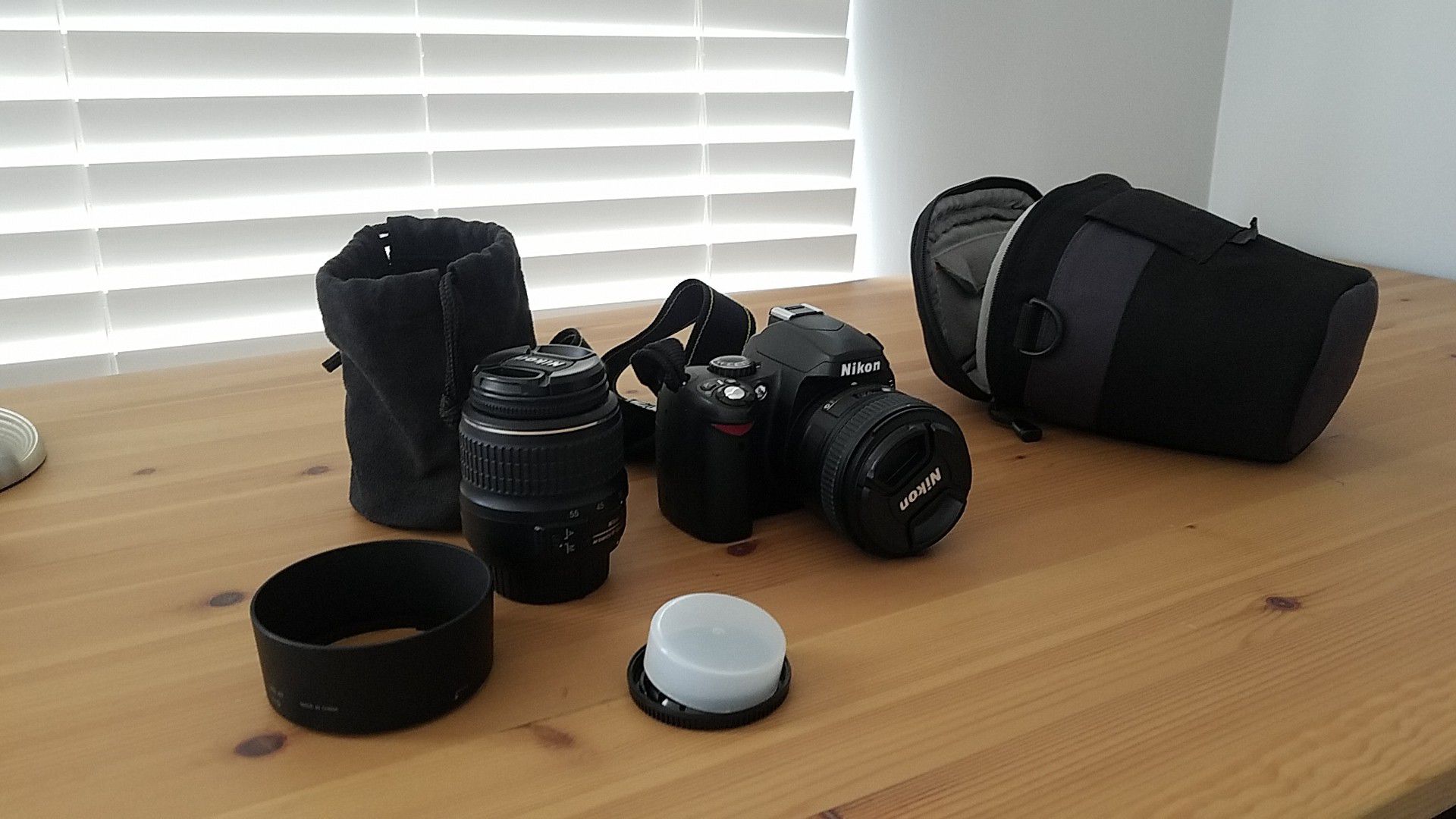 Nikon D40 digital camera w/ lense