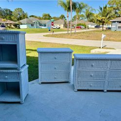 White Whisker Dresser Set