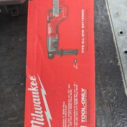 Milwaukee Rotary Hammer