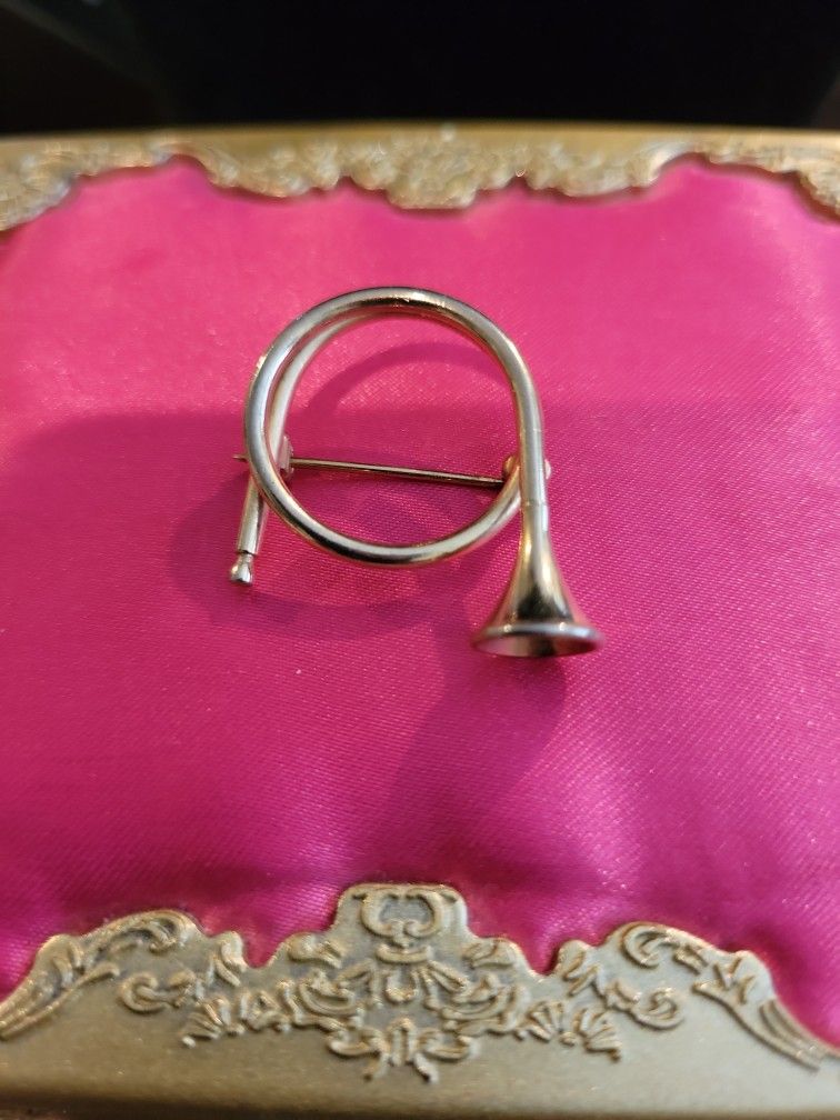 Vintage Napier French Horn Instrument Brooch Pin Goldtone Retro 1" F8