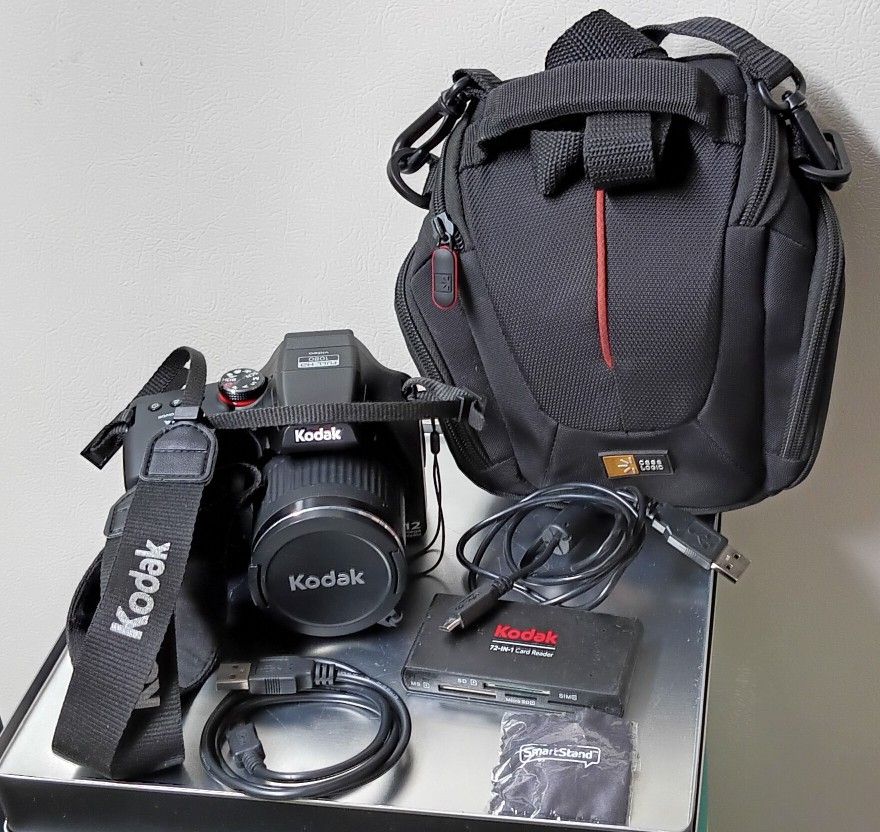 Kodak EasyShare MAX Z990 12.0MP Digital Camera Black