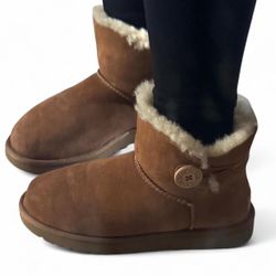 UGG boots side button Size 8 Women