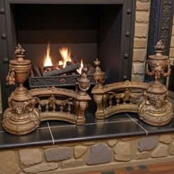 Antique French Louis XV Pair Gilt Bronze Lion Fireplace Decorative Chenets / Andirons