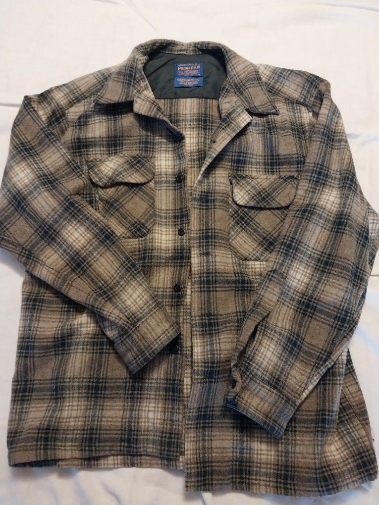 Pendleton Flannel Size Large