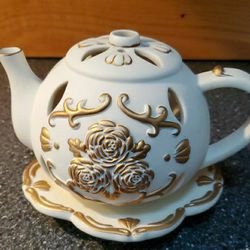 REDUCED- Partylite Teapot&Saucer Candle Holder