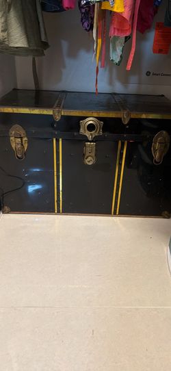 Vintage Metal Trunk