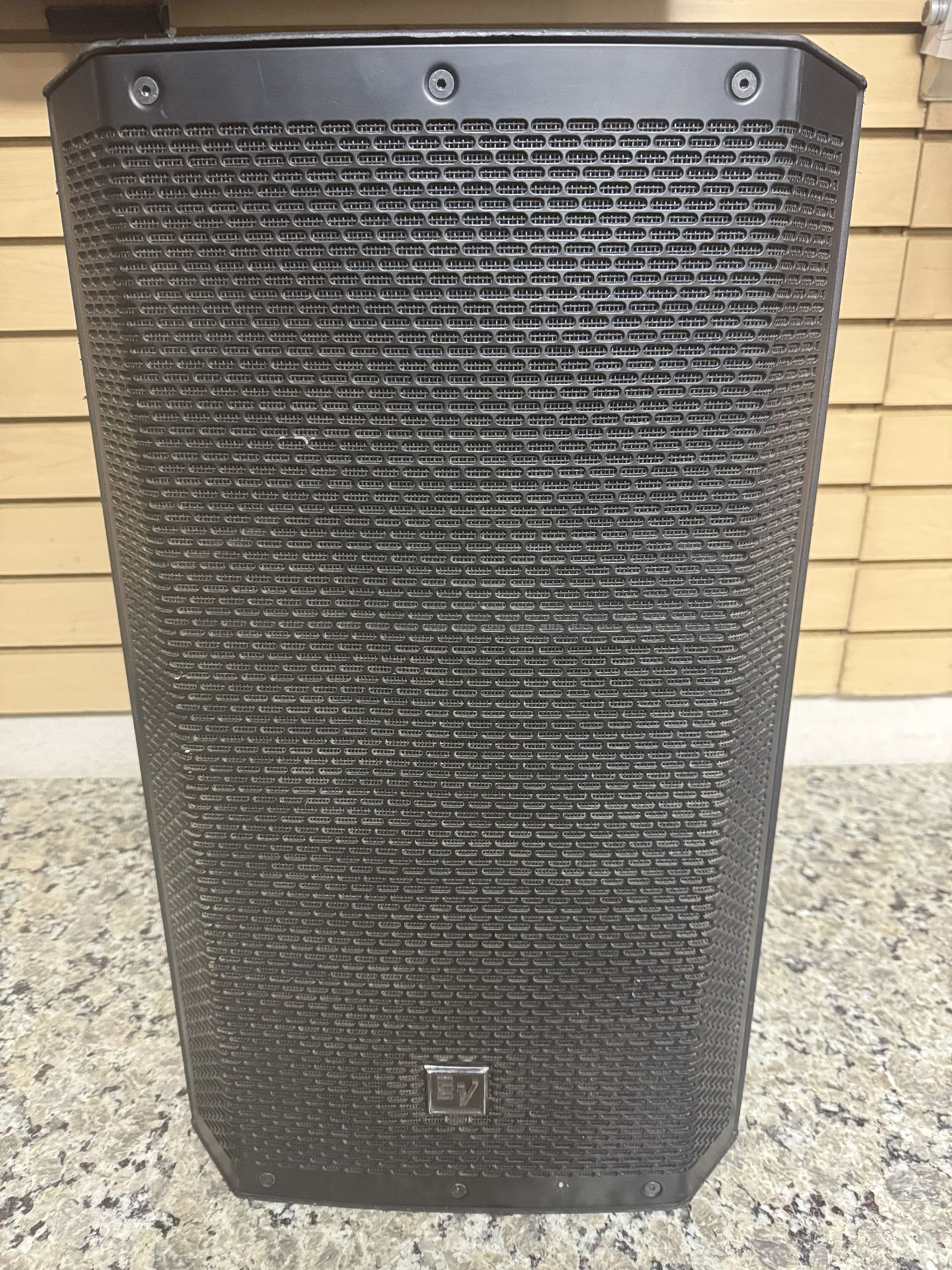 ELECTRO VOICE EV Powered Loudspeaker