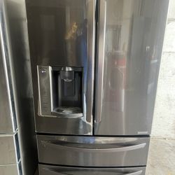 4 Door Lg Fridge / Refrigerador 
