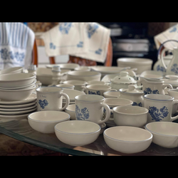 Yorktowne Dinnerware Set