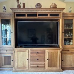 Solid Wood High-end Entertainment Center