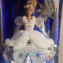 1996 Disney Cinderella Holiday Princess Barbie Doll Mattel 