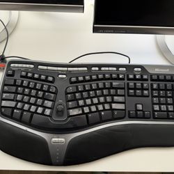 Microsoft Wired Natural Ergonomic Keyboard 4000 