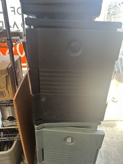 Cambro Food container