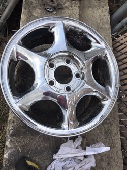 Oldsmobile aurora 16” chrome wheel 2001-2002 used