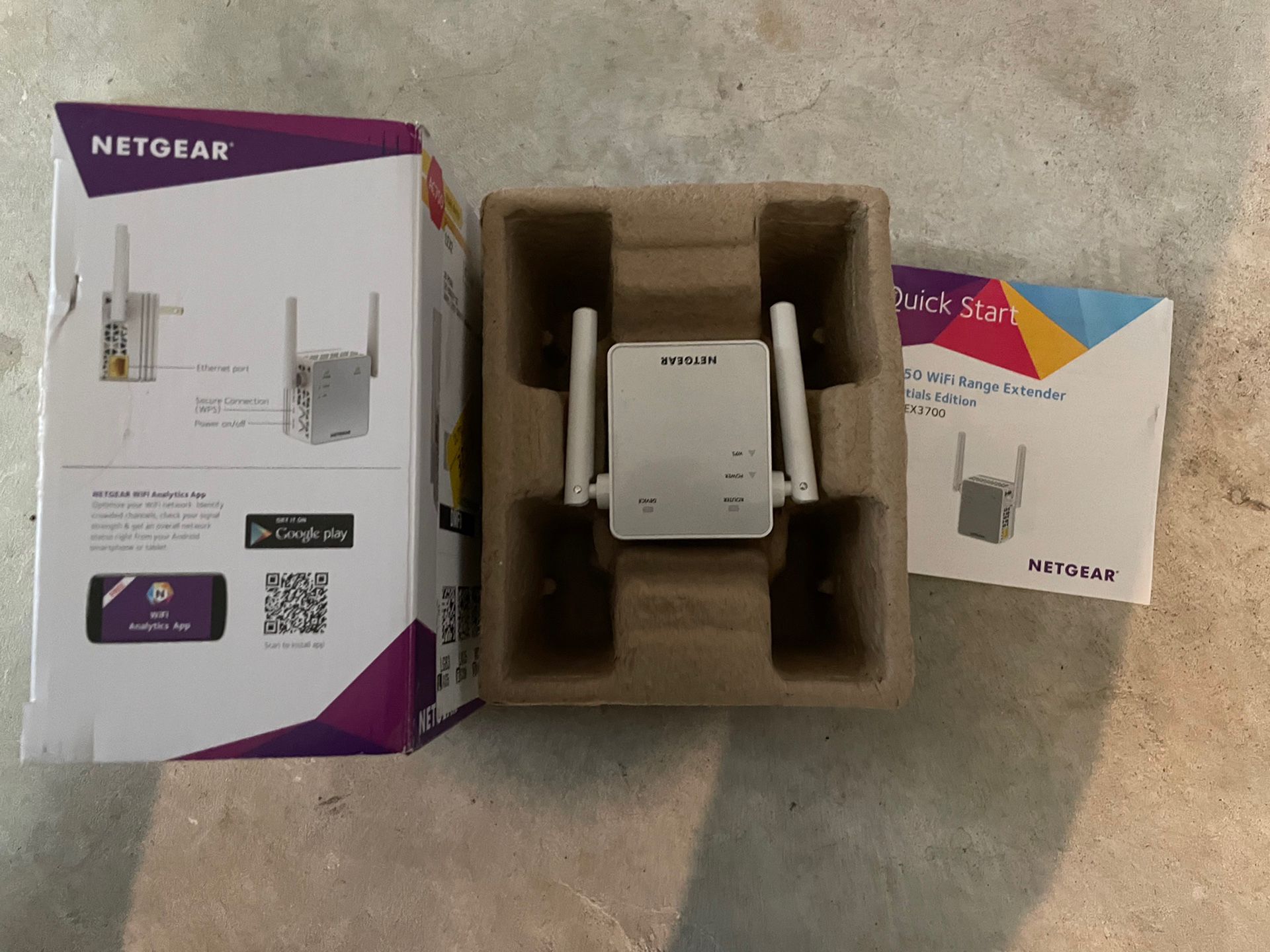 Netgear EX3700 White 100-250V 750 Megabits Per Second WiFi Range Extender Preowned