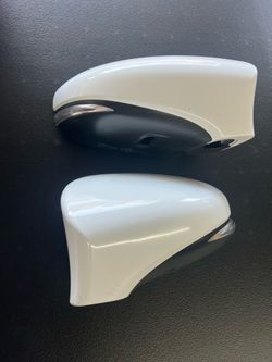 Lexus Mirror Caps with signal lights. Pair