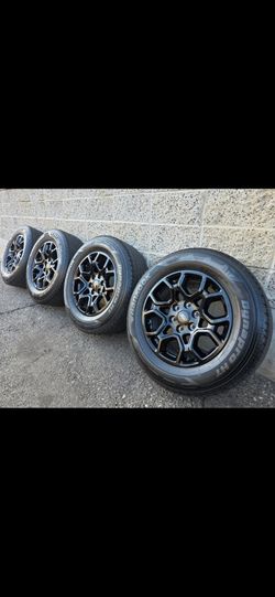 18" Ford F150 OEM rims w/ Hankook tires