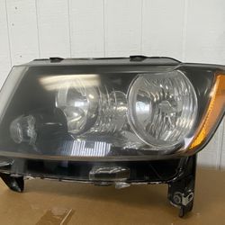 2013 14 15 16 17 Jeep Compass Driver Left Side Headlamp Assembly 