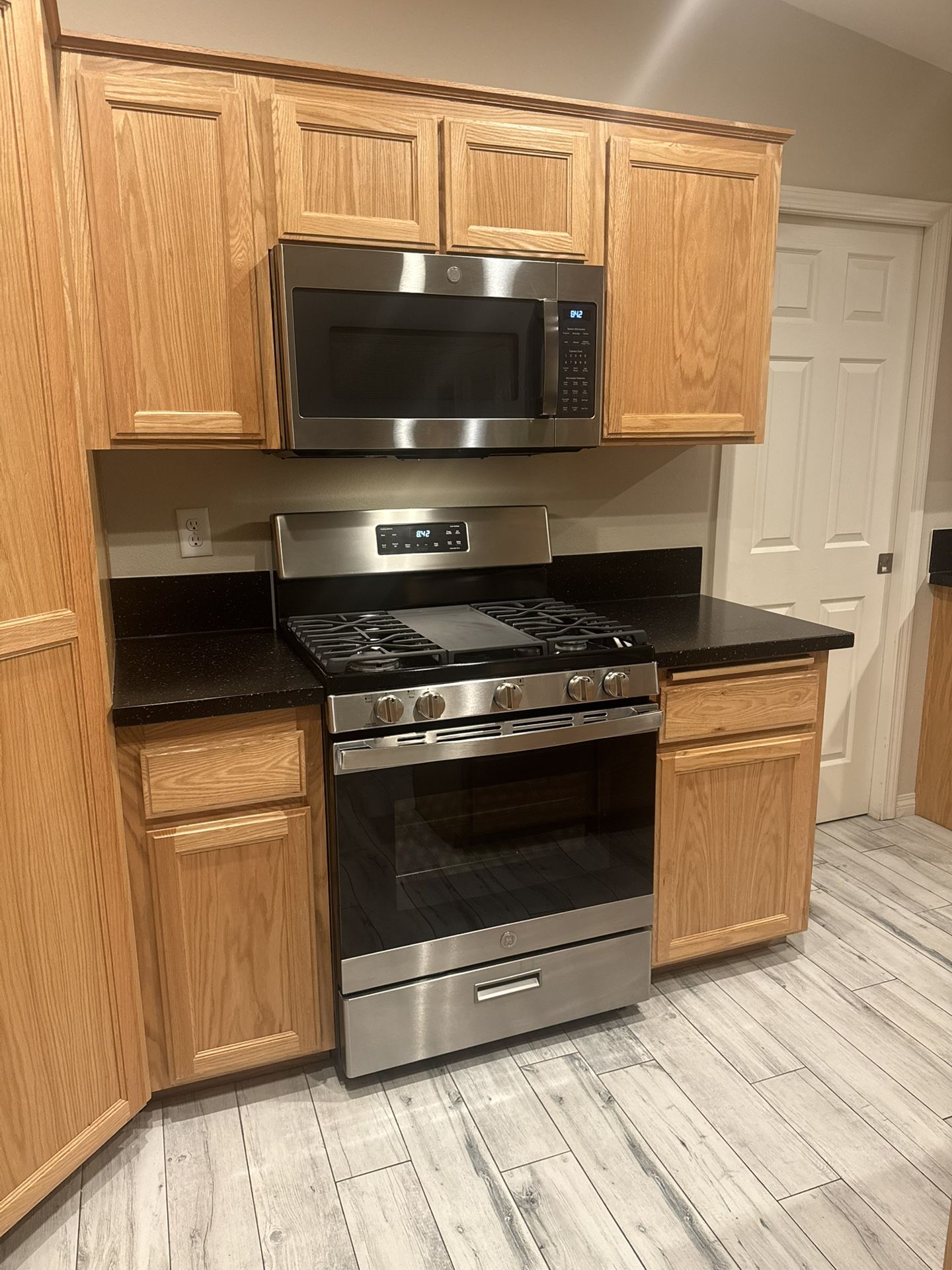 LG OVER THE RANGE MICROWAVE 
