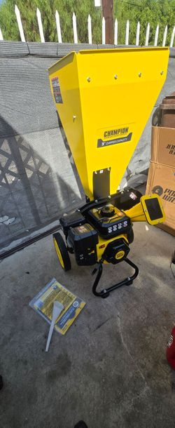Champion 3-Inch Gas-Powered Wood Chipper