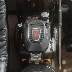 DeWalt 3100 Psi Honda Engine Pressure Washer And DeWalt 18 In. Surface Cleaner