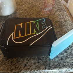 Nike Lunch Pail 