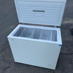 Large Deep Chest Freezer 37” Wide Free Local Delivery/30 Day Warranty