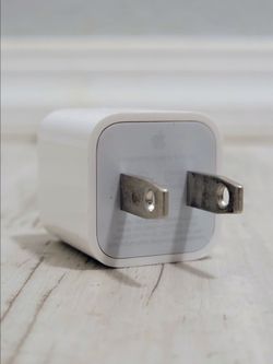 Genuine Apple 5W USB Power Adapter Wall Charger Cube OEM (Model A1385)