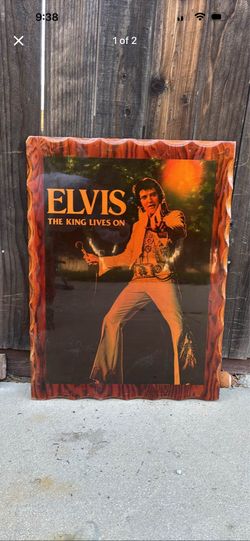 Elvis wooden photo