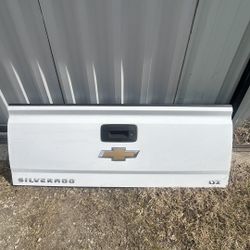 Chevy Silverado OEM Tailgate 