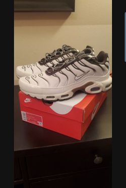 Nike Air Max Plus Shoes Size 11.5