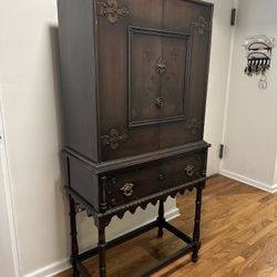 Antique Wooden China Cabinet