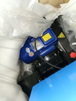 Plastic bottle shredder