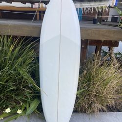 Twin Pin Twin Fin Surfboard 